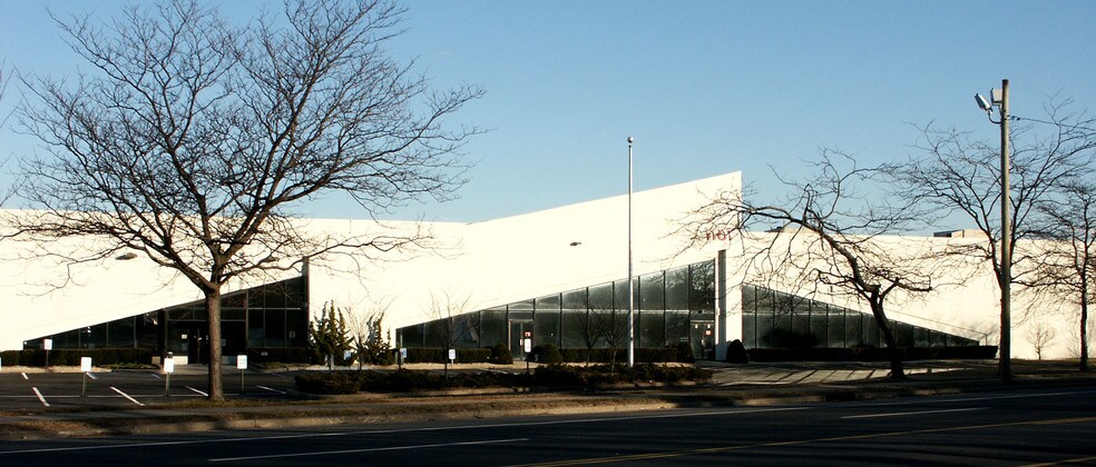 1101 Lakeland Ave, Bohemia, NY à louer - Autre - Image 3 de 4