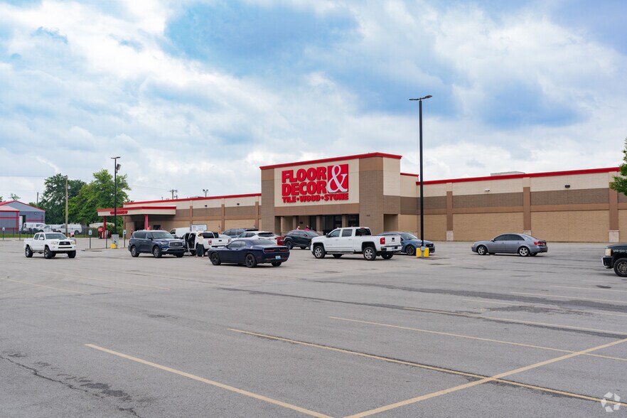 3430 Preston Hwy, Louisville, KY à louer - Photo du bâtiment - Image 3 de 5
