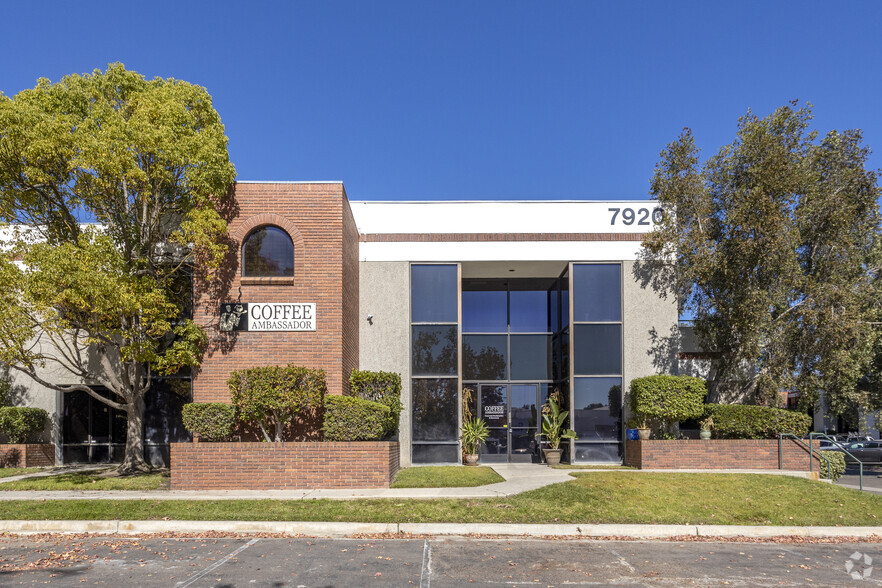 7920 Arjons Dr, San Diego, CA for lease - Building Photo - Image 3 of 5