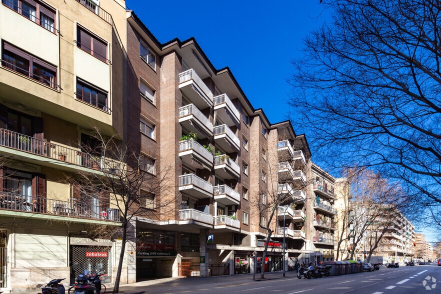 Carrer de València, 511, Barcelona, Barcelona for lease - Primary Photo - Image 1 of 11