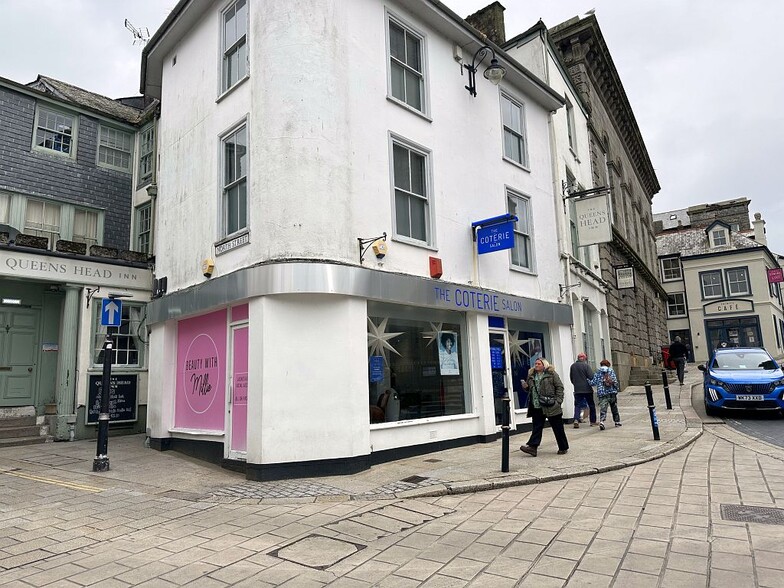 1 Market St, St Austell for lease - Building Photo - Image 2 of 7