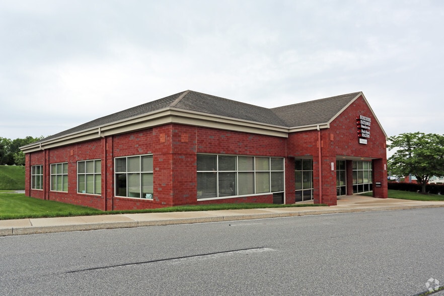 232 Eagleview Blvd, Exton, PA for lease - Building Photo - Image 2 of 4