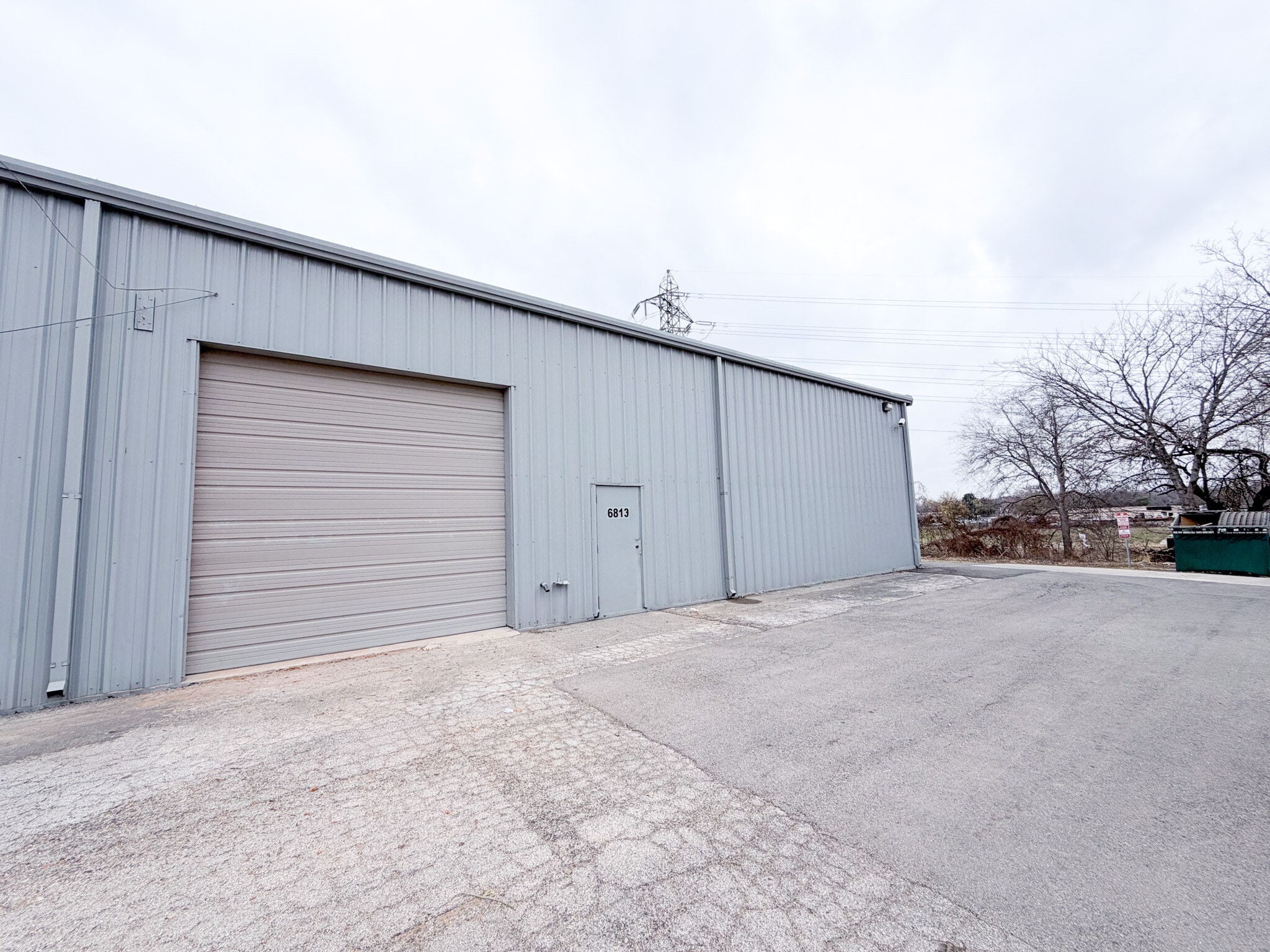 6803-6831 Breeden Ave, San Antonio, TX for lease Interior Photo- Image 1 of 7