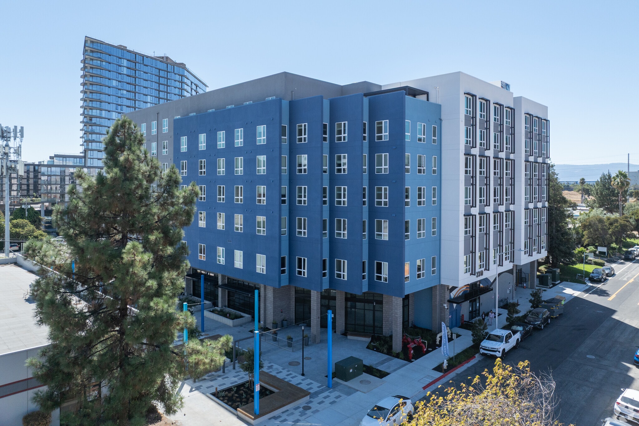 2310 Calle del Mundo, Santa Clara, CA for lease Primary Photo- Image 1 of 9