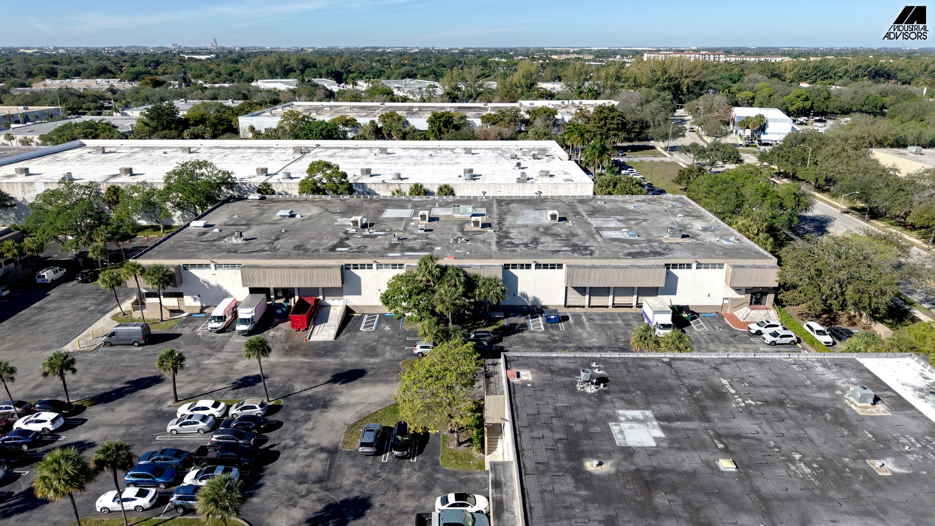 5870-5900 NW Miami Lakes Dr, Miami Lakes, FL for lease Primary Photo- Image 1 of 2