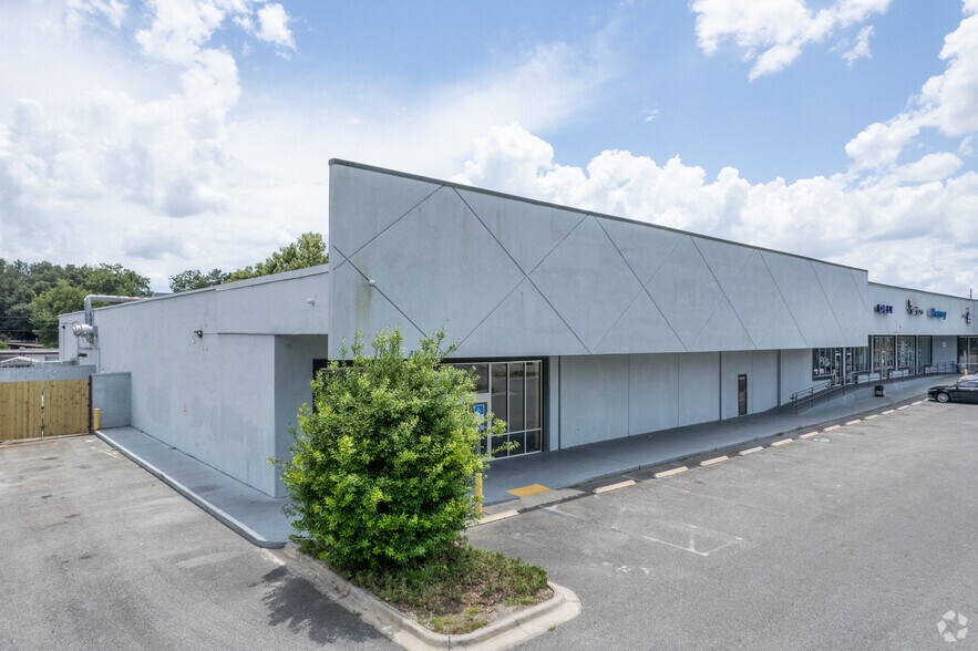 4750 Soutel Dr, Jacksonville, FL for lease - Building Photo - Image 2 of 4