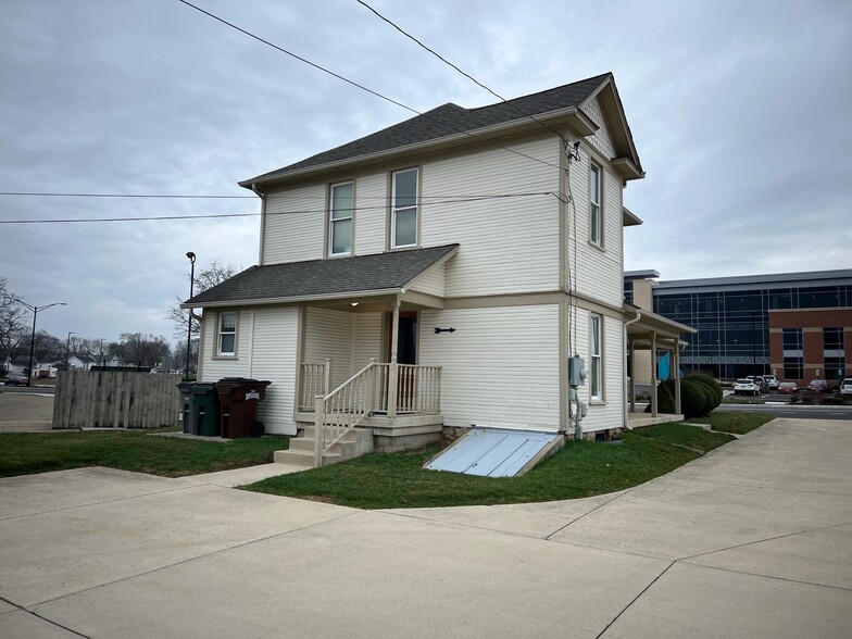 712 W Main St, Troy, OH for lease - Building Photo - Image 3 of 19