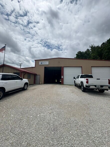 360 S Big Run Rd, Ashland, KY à vendre - Photo du bâtiment - Image 2 de 13
