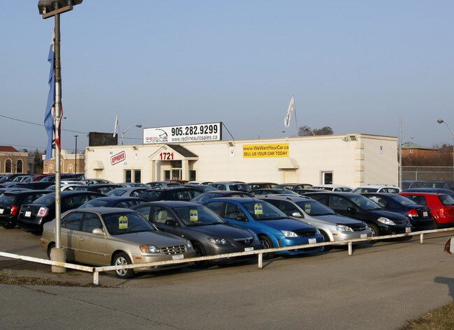 Plus de détails pour 1721 Dundas St E, Mississauga, ON - Commerce de détail à vendre