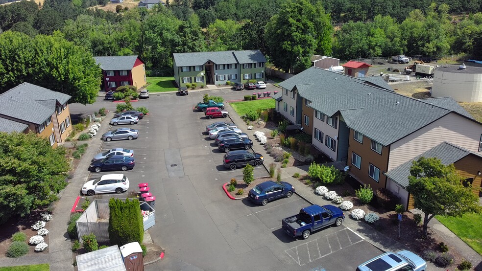 937 SE Sheridan Rd, Sheridan, OR à vendre - Photo du bâtiment - Image 3 de 27