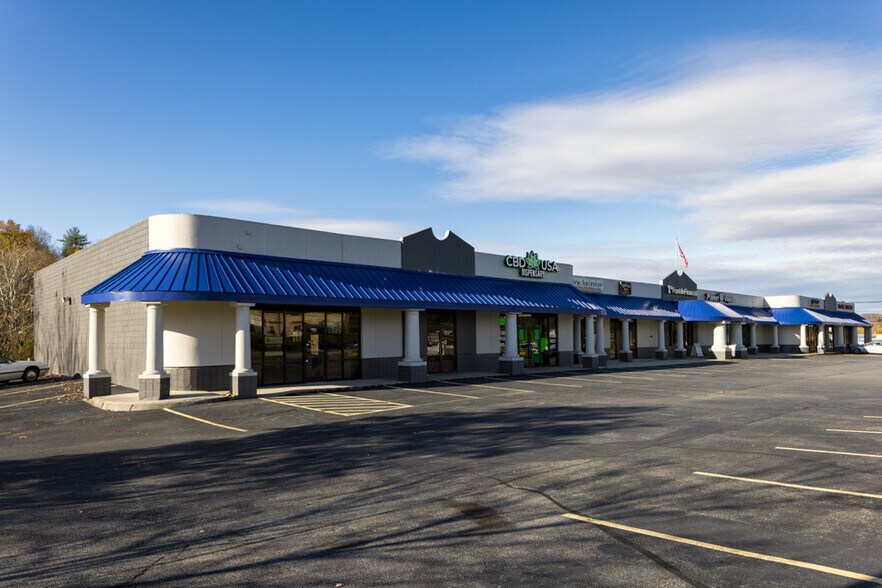 1001 Stone Dr, Kingsport, TN à louer - Photo du bâtiment - Image 2 de 2