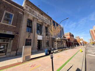 Plus de détails pour 328 S Main St, Akron, OH - Commerce de détail à vendre