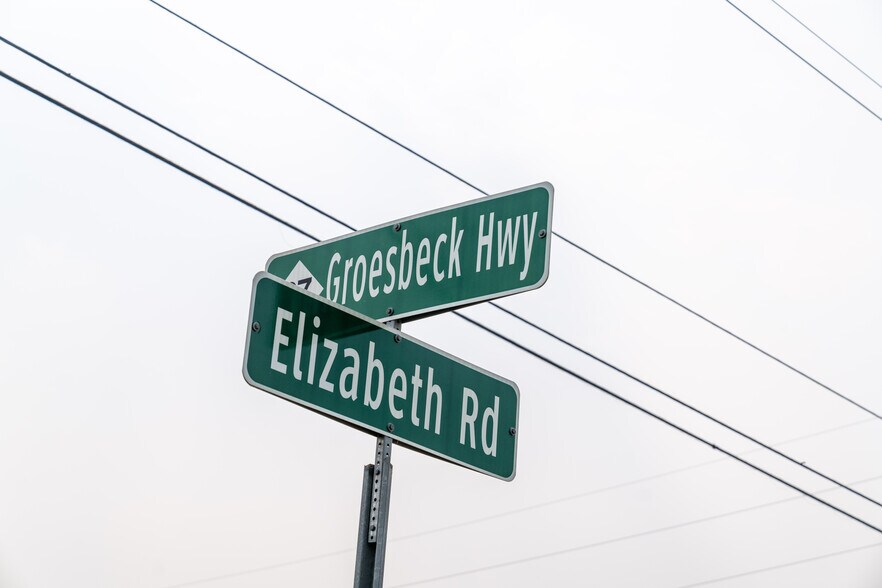 Groesbeck Properties portefeuille de 2 propriétés à vendre sur LoopNet.ca - Photo du bâtiment - Image 3 de 17