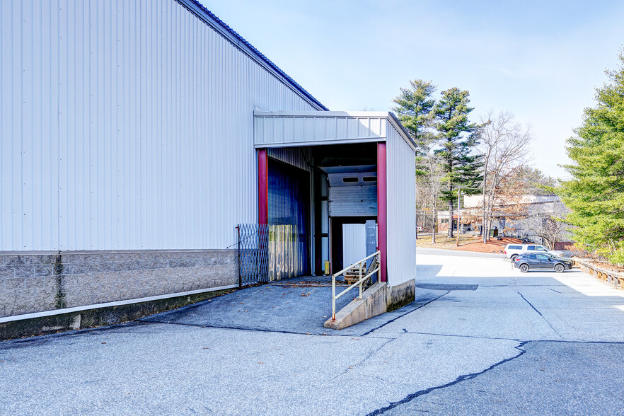 3 Industrial Way, Salem, NH for lease - Building Photo - Image 3 of 8