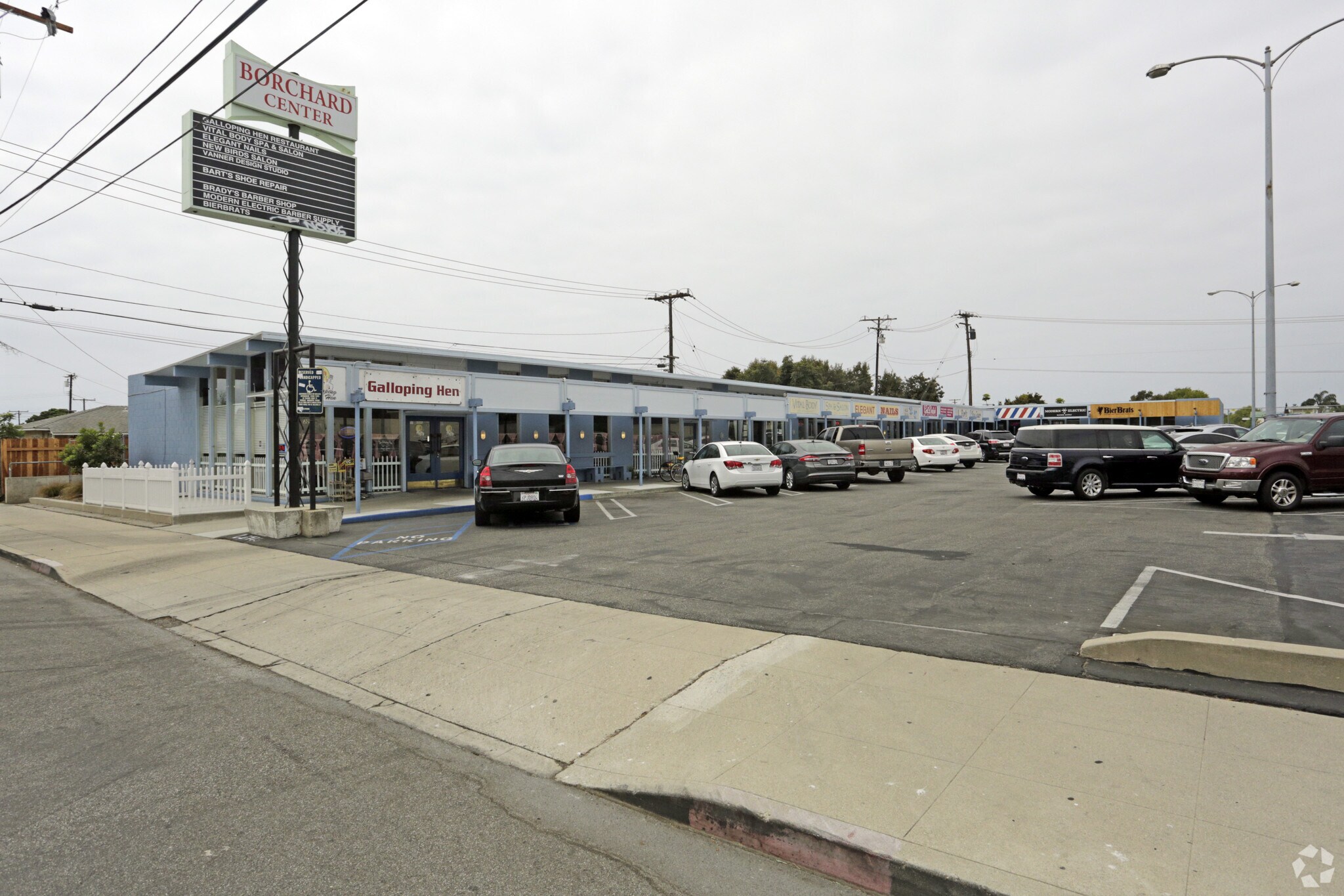 305-325 S Borchard Dr, Ventura, CA à louer Photo principale- Image 1 de 8