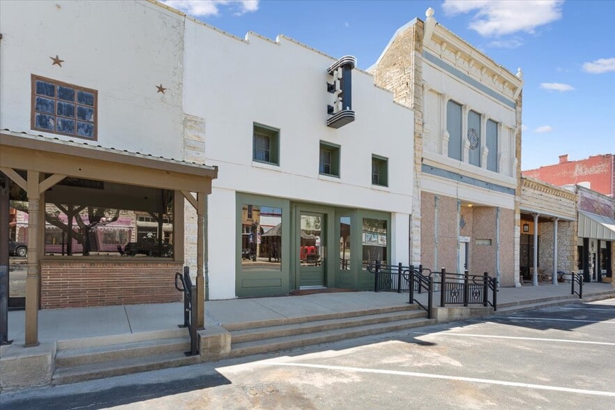 125 N Pecan St, Hico, TX for sale - Building Photo - Image 2 of 28