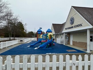 Plus de détails pour 7005 Saint Florian Dr, Waldorf, MD - Commerce de détail à vendre