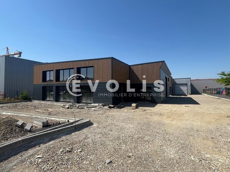 164 Rue De La Garenniere, Mornant for sale - Building Photo - Image 1 of 13