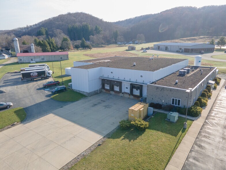 1135 Industrial Park Rd, Vandergrift, PA à vendre - Photo du bâtiment - Image 3 de 10