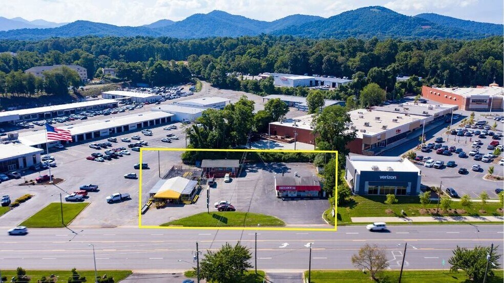 167 Smokey Park Hwy, Asheville, NC à louer - Photo du bâtiment - Image 3 de 9