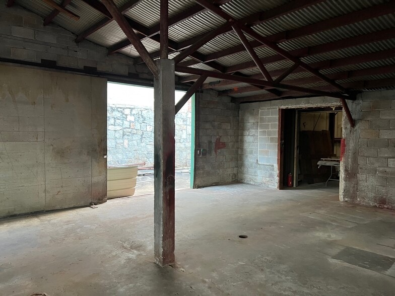 2833 Washington St, Avondale Estates, GA for lease - Building Photo - Image 3 of 9