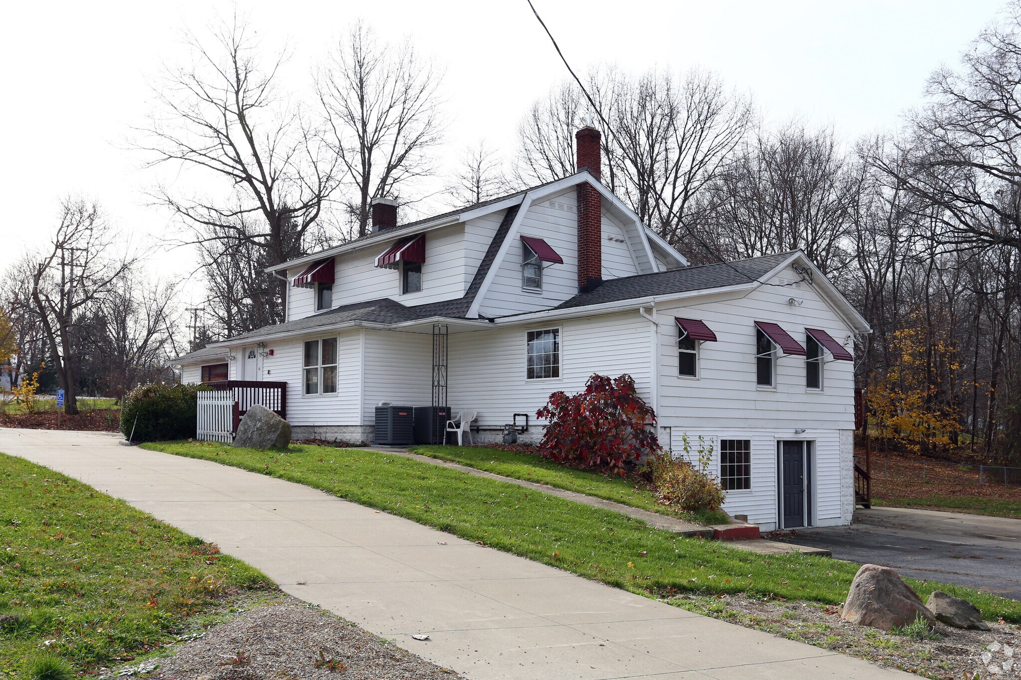 2470 Massillon Rd, Akron, OH for sale Primary Photo- Image 1 of 6