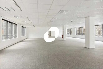 Bureau dans Rueil-Malmaison à louer Photo intérieure- Image 2 de 2