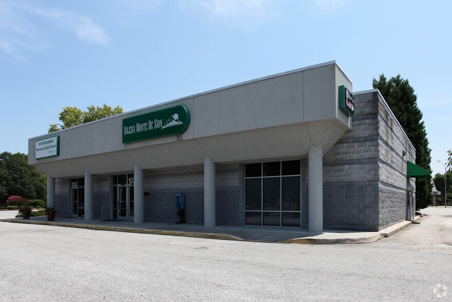 103-107 Vandora Springs Rd, Garner, NC à vendre - Photo principale - Image 1 de 2