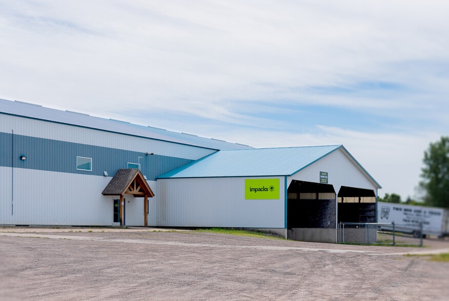 2330 County Road 137, Waite Park, MN à louer - Photo du bâtiment - Image 3 de 28