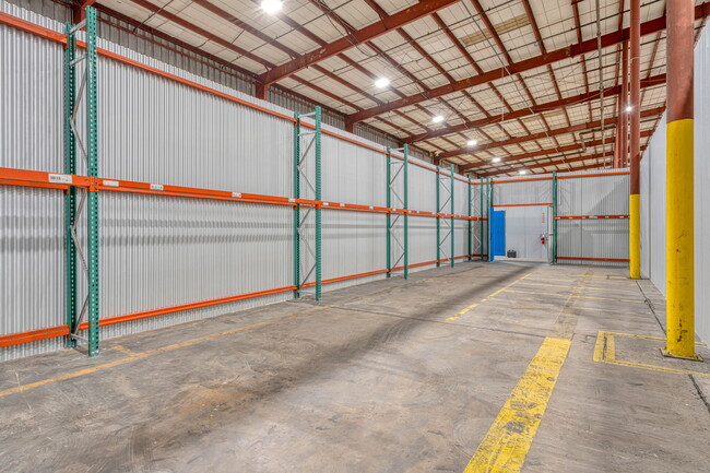 More details for 5806 N 53rd St, Tampa, FL - Industrial for Lease