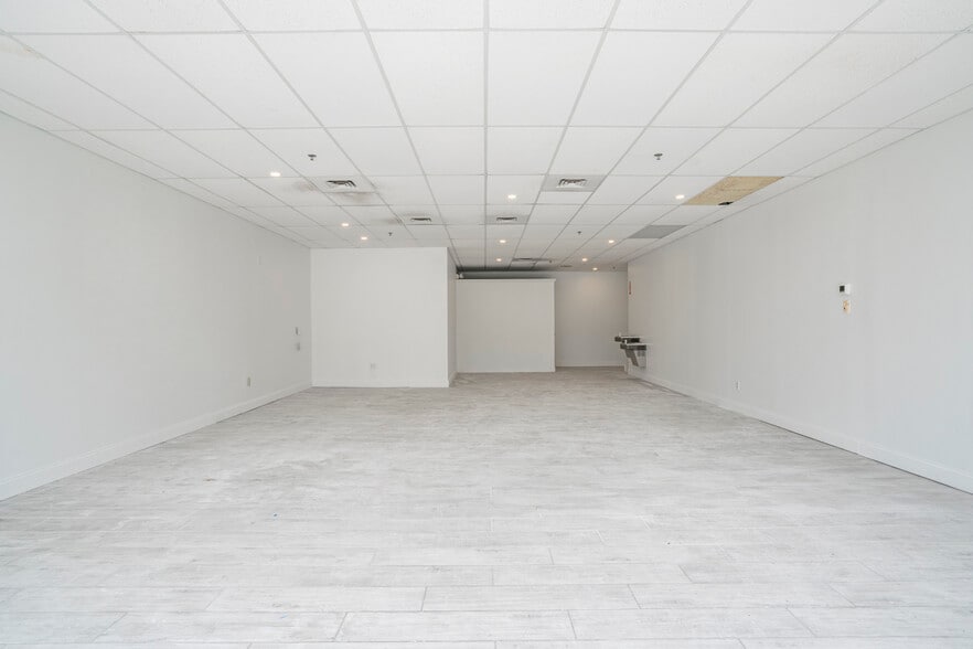 47-53 Long Pond Rd, Plymouth, MA for lease - Interior Photo - Image 3 of 20