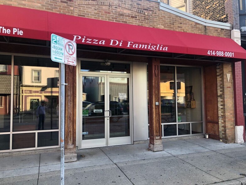 2242 S Kinnickinnic Ave, Milwaukee, WI à louer - Photo du bâtiment - Image 2 de 9