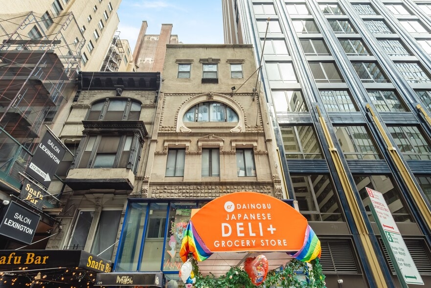 129 E 47th St, New York, NY for sale - Building Photo - Image 2 of 25