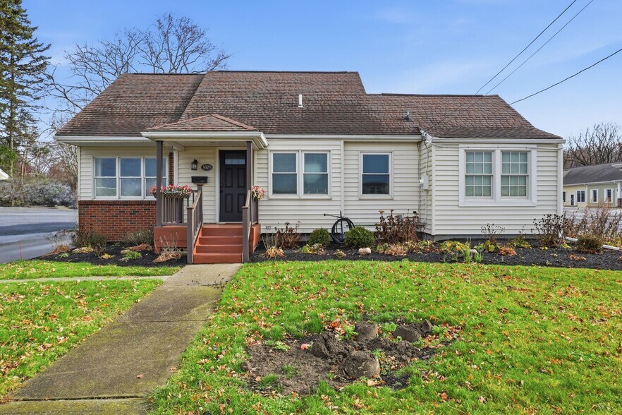 3925 N Buffalo St, Orchard Park, NY à vendre - Photo du bâtiment - Image 2 de 44
