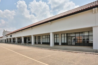 5800 N Interstate 35, Denton, TX for lease Building Photo- Image 1 of 1