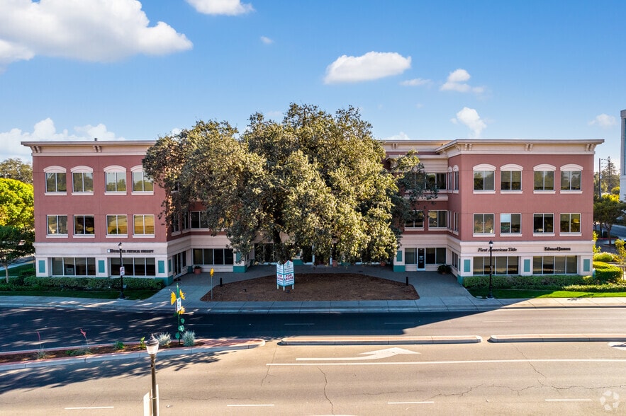 1100 Main St, Woodland, CA for sale - Primary Photo - Image 1 of 14