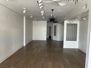 7121-7129 E Mercer Ln, Scottsdale, AZ for lease Interior Photo- Image 2 of 5