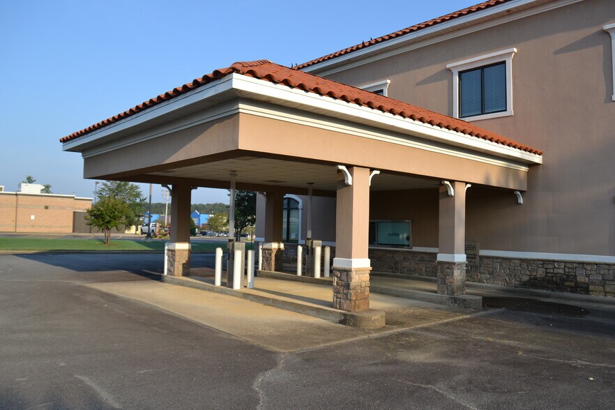 3900 Dave Ward Dr, Conway, AR for lease - Building Photo - Image 2 of 8