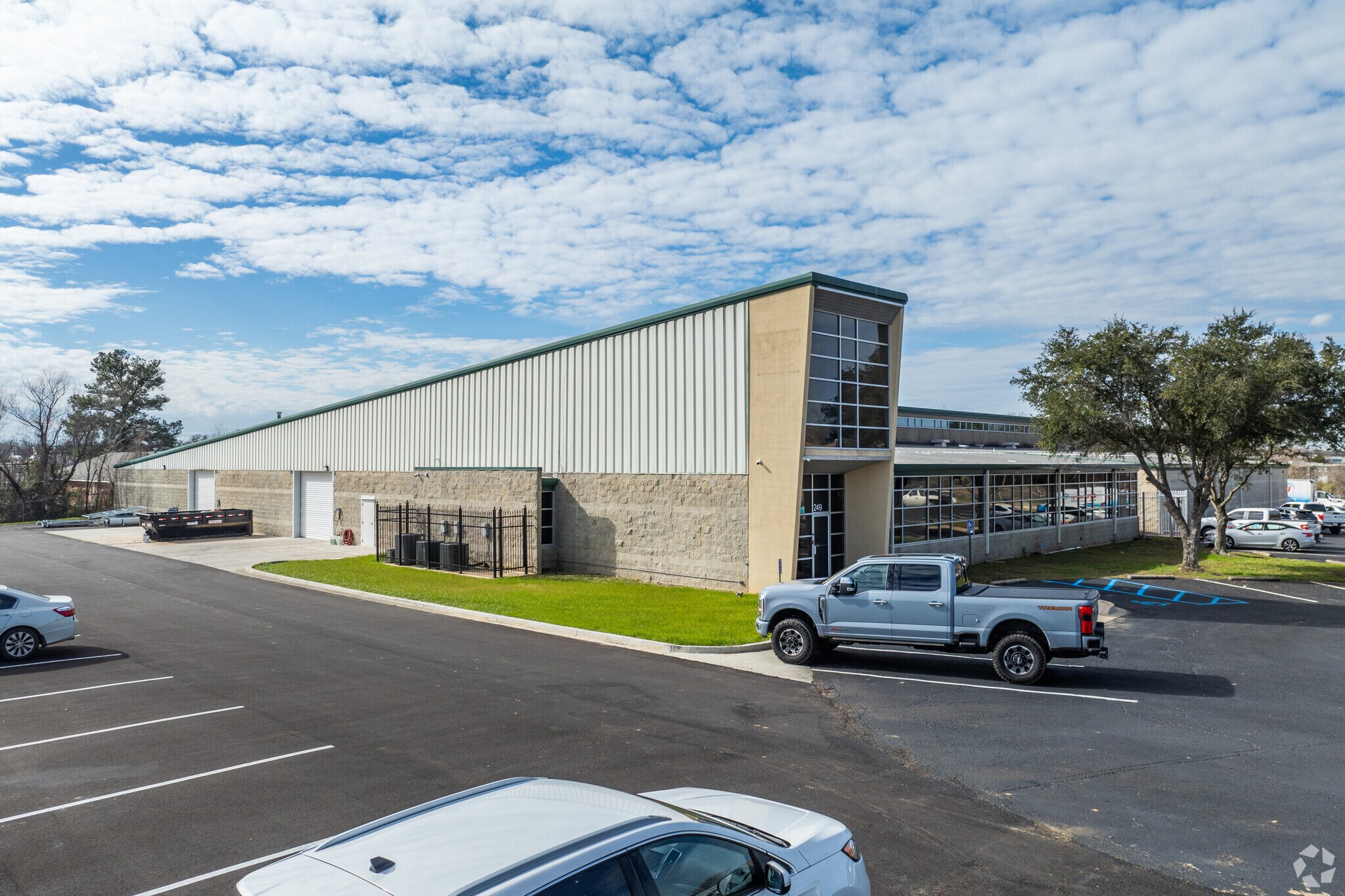 249 W Mitchell Ave, Jackson, MS for sale Building Photo- Image 1 of 1