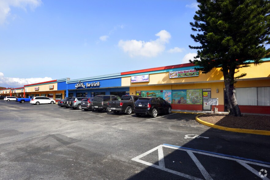 1479-1499 Belcher Rd S, Clearwater, FL à louer - Photo du bâtiment - Image 2 de 19