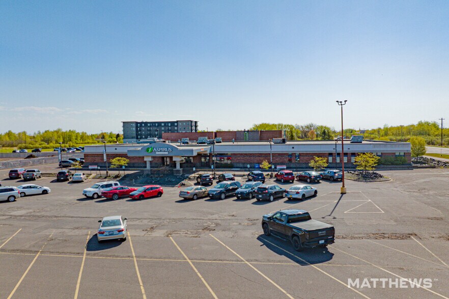 4702 Grand Ave, Duluth, MN à vendre - Photo du bâtiment - Image 2 de 3