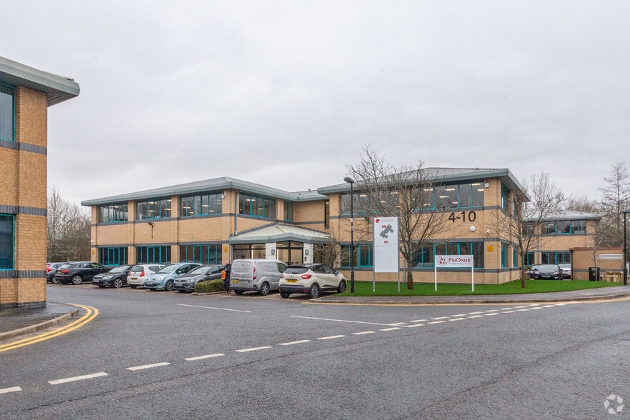 4-10 The Quadrant, Abingdon for lease - Building Photo - Image 1 of 7