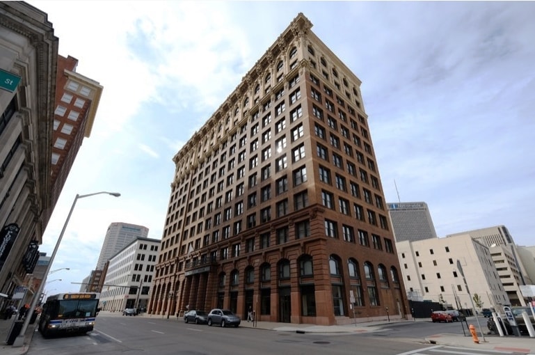 8 E Long St, Columbus, OH for lease - Building Photo - Image 1 of 1