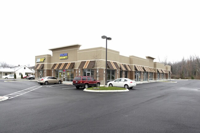 Plus de détails pour 8104 National Tpke, Louisville, KY - Commerce de détail à louer