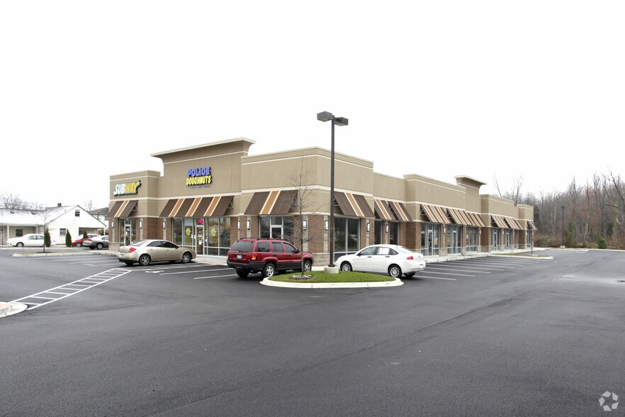 8104 National Tpke, Louisville, KY à louer - Photo principale - Image 2 de 3