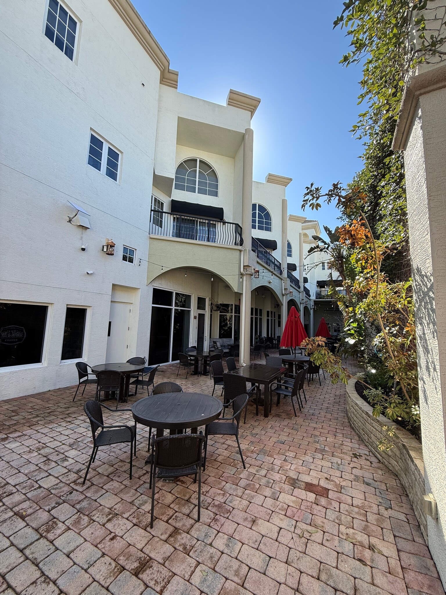 128 S Beach St, Daytona Beach, FL à louer Photo du bâtiment- Image 1 de 18