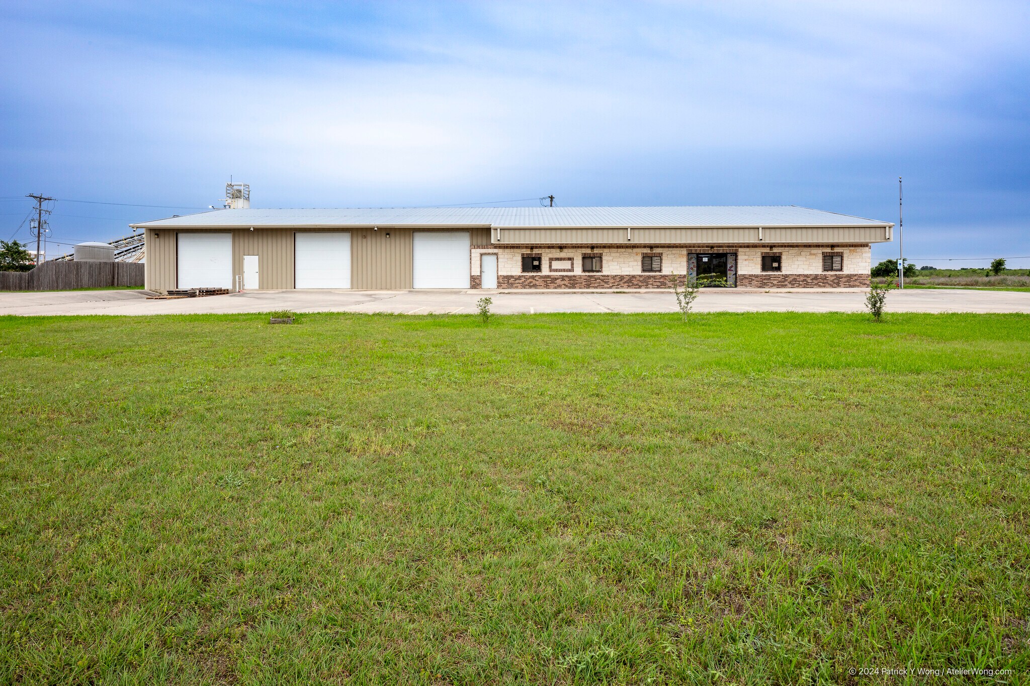 9000 Camino Real, Uhland, TX à vendre Photo principale- Image 1 de 15