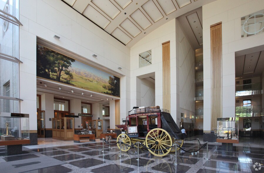 400 Capitol Mall, Sacramento, CA à louer - Hall d’entrée - Image 3 de 11