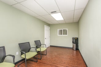 3115 NW 10th Ter, Oakland Park, FL à louer Photo intérieure- Image 2 de 17