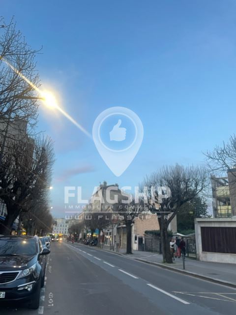 Retail in Montreuil for lease Aerial- Image 1 of 3